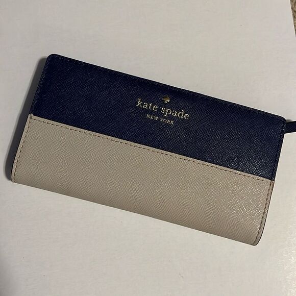 kate spade Handbags - Kate Spade Crisp Linen/ Sapphire Blue Cedar Street Stacy Wallet